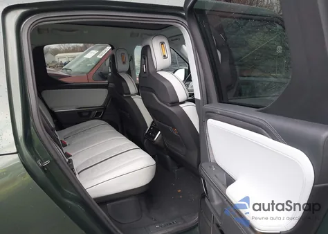 2023 Rivian R1T Adventure Quad Motor Large Pack from USA, damaged, VIN 7FCTGAAA0PN024036